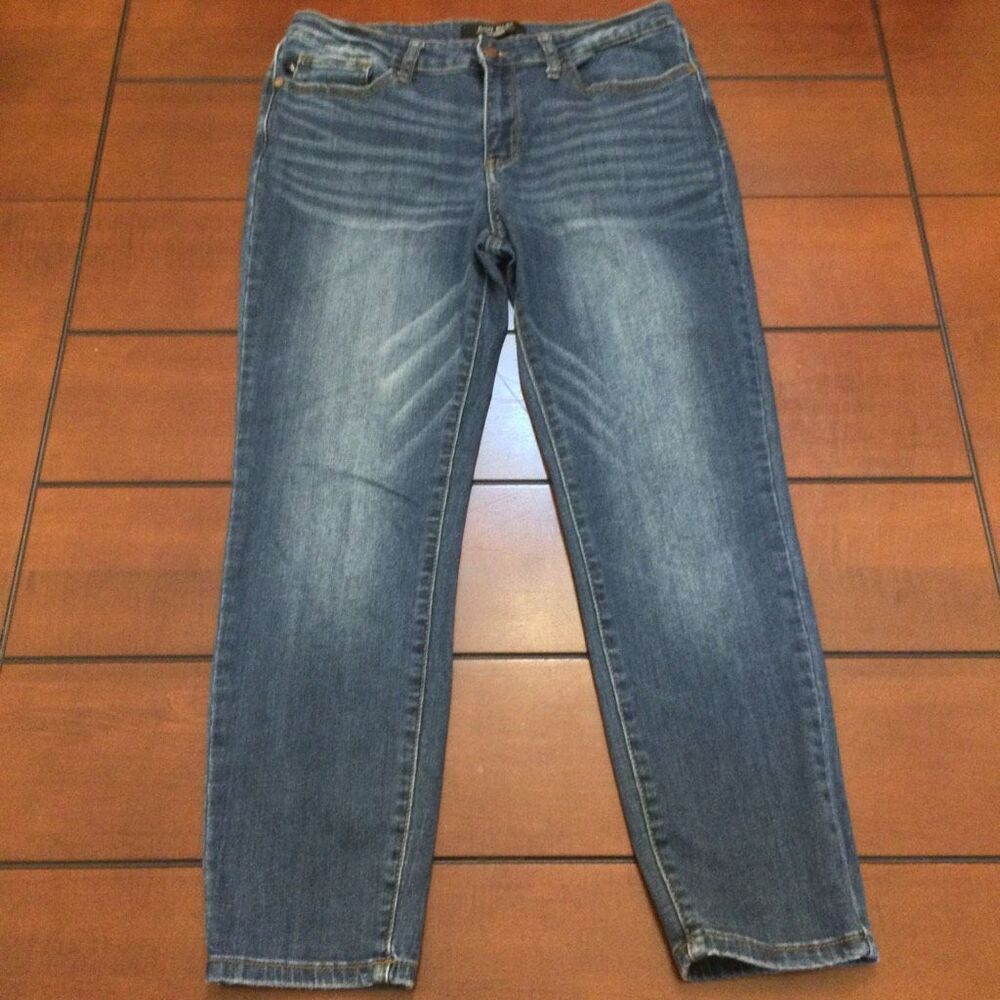 Judy Blue Relaxed Fit jeans 31